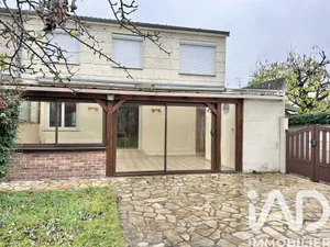 House at Sainte-Geneviève-des-Bois (91700)