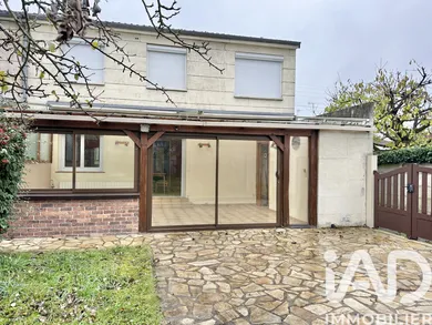 House at Sainte-Geneviève-des-Bois (91700)