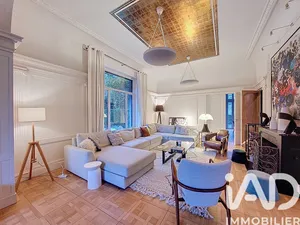 Mansion at Hem (59510)