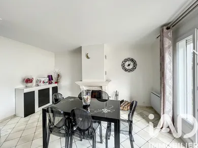 Appartement à Combs-la-Ville (77380)