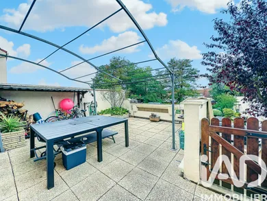 Apartment in Combs-la-Ville (77380)