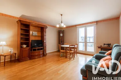 Apartment in Villepreux (78450)