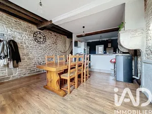 Village house at Rully (71150)