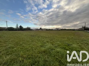 Land at Vacquiers (31340)