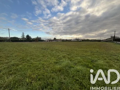 Land at Vacquiers (31340)