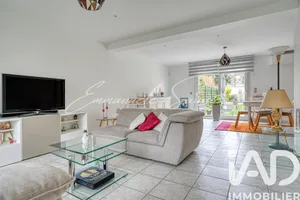 Traditional house in La Celle-Saint-Cloud (78170)