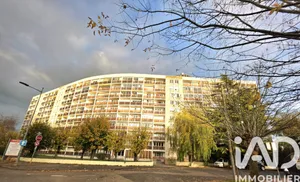 Apartment at Troyes (10000)