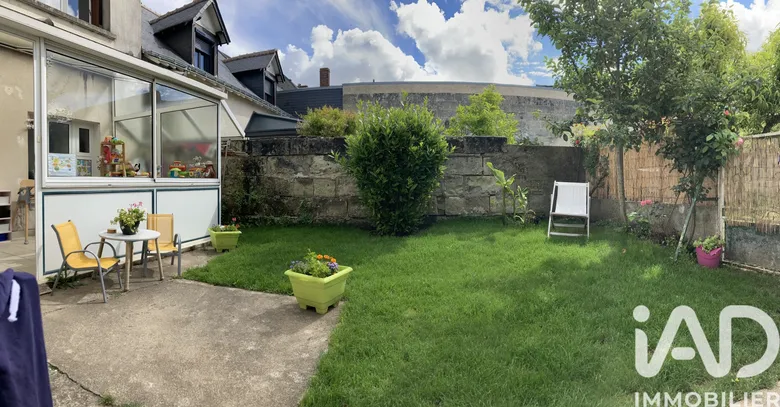 Immeuble 291 m² · à Neuillé-Pont-Pierre · 291 m² · 322 000 €