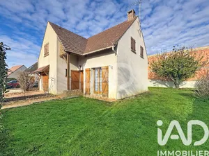 Traditional house at Yèbles (77390)