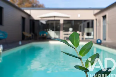 Traditional house in Saint-Pierre-du-Mont (40280)