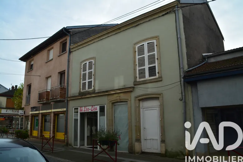 Maison 5 pièces 130 m² · à Bourbonne-les-Bains · 130 m² · 57 000 €