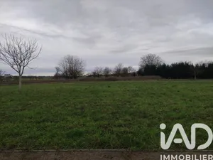 Building plot at COURLON SUR YONNE (89140)