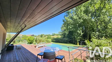 Architectural house in Saint-Martin-de-Seignanx (40390)