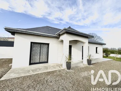 Maison à Bonchamp-lès-Laval (53960)