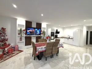 House at Bonchamp-lès-Laval (53960)