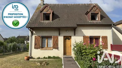 Traditional house at Limay (78520)