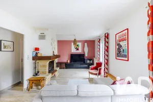 Traditional house at Verneuil-en-Halatte (60550)