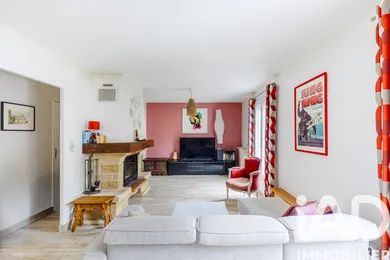 Traditional house at Verneuil-en-Halatte (60550)