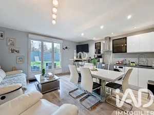 Apartment at Mantes-la-Ville (78711)