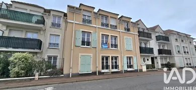 Apartment in Le Plessis-Pâté (91220)