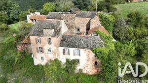 Farm at Viala-du-Tarn (12490)