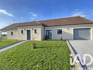 Pavillon à Épineuil (89700)