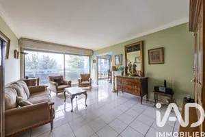 Apartment at Chevilly-Larue (94550)