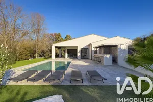 Maison à Roquefort-les-Pins (06330)