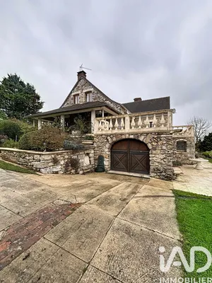 Mansion at Talus-Saint-Prix (51270)