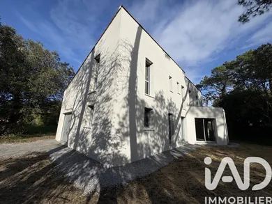 Architectural house in Saint-Hilaire-de-Riez (85270)