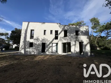 Maison d'architecte à Saint-Hilaire-de-Riez (85270)