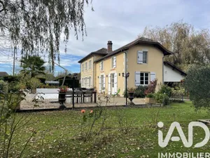 House at Mios (33380)