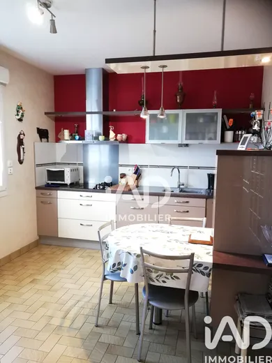 House in Bonchamp-lès-Laval (53960)