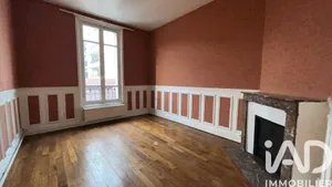 Apartment at Courbevoie (92400)