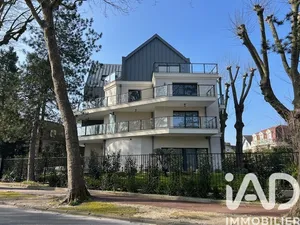 Apartment at Saint-Maur-des-Fossés (94210)