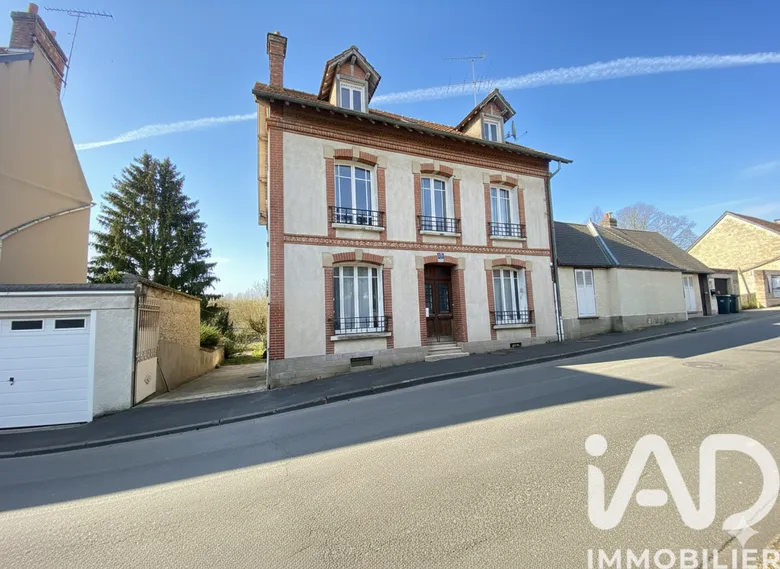 Maison 10 pièces 249 m² · à Le Malesherbois · 249 m² · 323 000 €
