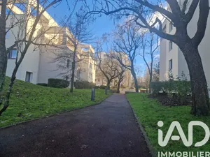 Apartment in Montigny-le-Bretonneux (78180)