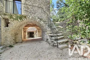 Domaine à entrechaux (84340)