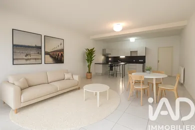 Apartment at Bordeaux (33100)