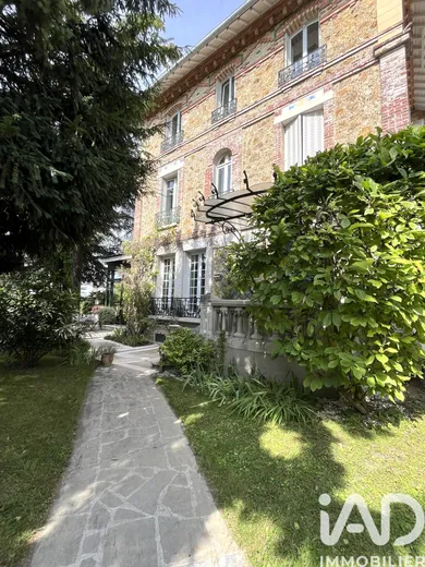 House in Sucy-en-Brie (94370)