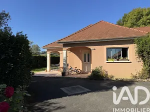 House at Bougarber (64230)