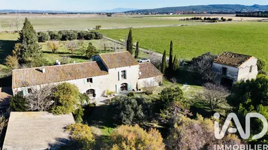 House at Arles (13200)