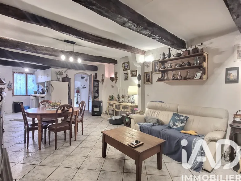 Maison 5 pièces 126 m² · à Montmeyan · 126 m² · 145 000 €