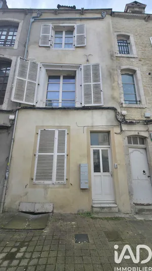 Building at Chaumont (52000)