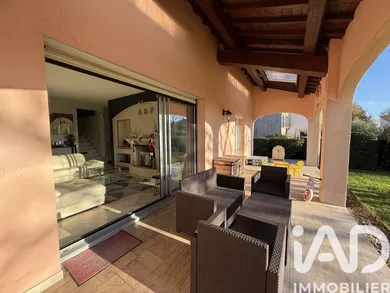 Architectural house at Jaunay-Marigny (86130)