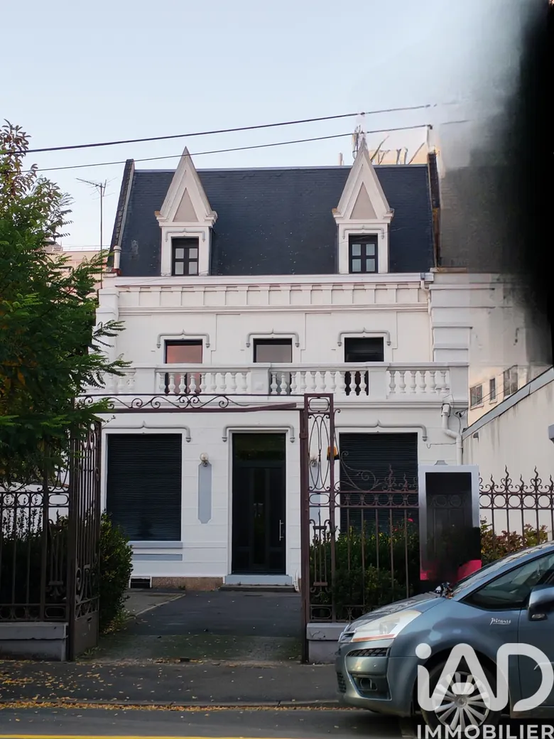 Maison 12 pièces 175 m² · à Béthune · 175 m² · 330 000 €