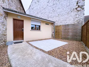 Studio at Périgny (94520)