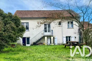 Maison à Villebois-Lavalette (16320)
