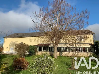 Maison à Mairé-Levescault (79190)