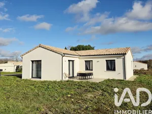 Maison traditionnelle à Jaunay-Marigny (86130)